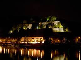 La citadelle de namur a été en partie démilitarisée en 1891. File Citadelle De Namur Et Parlement Wallon De Nuit Jpg Wikimedia Commons