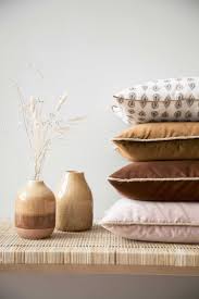 Deco Miel Ambre La Couleur De L Annee Frenchy Fancy Couleur De L Annee Decoration Mur Interieur Deco Chambre Couleur