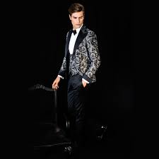 Abiti da sposo abiti da sposo glamour per lo sposo di oggi. Gentleman Enzo Miccio Bridal Collection