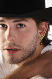 Sam Williams Connects Rich Country Roots With Modern Perspective On  'Glasshouse Children' [Interview]