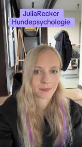 Julia Recker Hundepsychologe