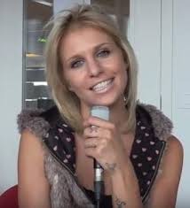 Coucou voici ma premiere video courte je l'avoue pour ma deuxieme je cherche quelque chose de plus long et plus interessant bisous :) mail. Ces Candidates De Tele Realite Qui Ne Peuvent Pas Nier D Etre Passer Par La Case Chirurgie Esthetique Copines Mamans Et Femmes Tres Actives