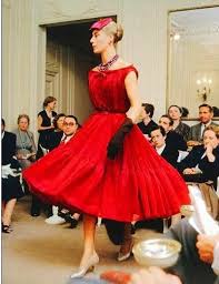 1950 Li Yillarda Moda Trendleri Gunumuzdeki 14 Stil Ikonu Klasik Elbiseler Moda Vintage Moda Stilleri