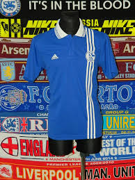 Bringing you a collection that spans decades, footy.com compares prices on a range of stunning modern and retro schalke shirts, helping fans of all generations find the best deals possible. Fc Schalke 04 Retro Replicas Fotbollstroja 1996 1997 Sponsored By No Sponsor