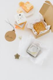 Diy Anleitung Design Seife Giessen Fraulein K Sagt Ja Hochzeitsblog Seife Seifenverpackung Diy Anleitungen