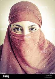 Arab girl hi-res stock photography and images - Alamy