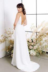 We did not find results for: Modernes Brautkleid Feminin Elegant Lassig Hochzeitskleider Aus Der Kisui Berlin Kollektion