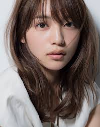カラコン 女優