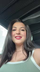 Melinda Tapia's Instagram, Twitter & Facebook