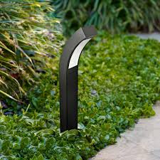 Curved Black 19 1 4 H Low Voltage Led Landscape Path Light Led Landscape Lighting Landscape Lighting Outdoor Path Lighting