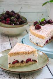 Joghurt kirsch kuchen #kuchen #kirsch #joghurt #rezept. Kirsch Joghurt Torte Mit Kakaosplitter C B With Andrea