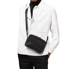 Quickly get estimated shipping quotes for our global package delivery services. Cross Body Messenger Bag In Leather Canvas Black Rimowa