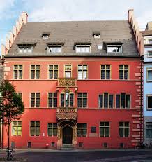 In einem seriösen werkvertrag für den neubau eines hauses sind die kosten für das bauvorhaben eindeutig festgelegt. Haus Zum Walfisch Wikipedia
