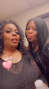 Sonya "The Silk Out Queen"...