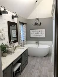 38 Inspiring Urban Modern Bath Decoration Trending This Year Bathrooms Remodel Bathroom Remodel Master Farmhouse Bathroom Decor