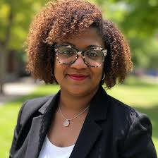 Happy Father's Day to all the amazing dads out there — especially our very  own Dr. Bates! 💙🦷🥳 From the dad jokes that keep us smiling to the way  you cheer on