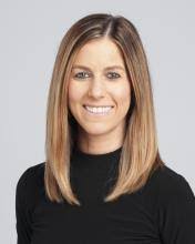 Jennifer Leininger's Instagram, Twitter & Facebook