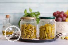 Mevsimindeki meyvelerle reçeller, sebze konserveleri, en sonunda derin dondurucuda saklanacaklar, aynı zamanda kekik, reyhan, nane ve fesleğen kurutma, tezgahlara yeni çıkan süs biber de denilen acı biberin önce balkonda. Kis Hazirliklari Tarifleri Kevserin Mutfagi Pratik Tarifler