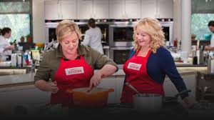 Remove form the oil and place on the cooling rack or paper towel lined baking sheet. Season 17 Episode 10 Recap How To Make Bibimbap