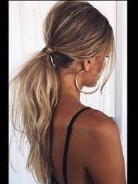 Pour Frimer Meme En Vacances Coiffure Coupe De Cheveux Coiffures Queues De Cheval