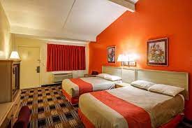 Red Carpet Inn 3207 Buckley Rd North Chicago Il 60064 Usa