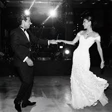 Ghost müzikali'ni izleyen ikili, çıkışta muhabirlerle sohbet etti. Idil Firat Instagram