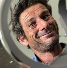 Kerry Osler's Instagram, Twitter & Facebook