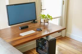 At 12 in width the large pedestal is ideal for your next dining table design. How One Photographer Built The Ultimate Pc For Adobe Lightroom Digital Photography Review