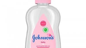 Artinya, baby oil akan tetap menempel di kulit hingga terangkat lewat cleansing. Menakjubkan Ini 8 Kegunaan Tak Lazim Baby Oil Hapus Cat Di Kulit Hinga Lembutkan Tumit Kering Halaman All Pos Kupang