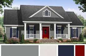 Florida homes have to withstand consistent thunderstorms, heat light and pastel exterior colors will make your house look bigger because of the reflective properties of light colors. 10 Exterior Color Trends For My Home In Brandon Florida American Veteran Painting