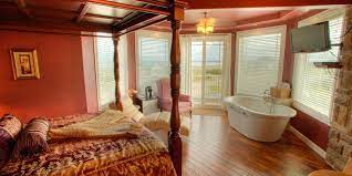 The Collins Inn Is A Great Place For A Wedding A Reception Or A Honeymoon Hotel Restaurant Ocean Shores Romantic Suites