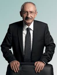 Bu evlilikten iki kızı ve bir oğlu oldu. Kemal Kilicdaroglu