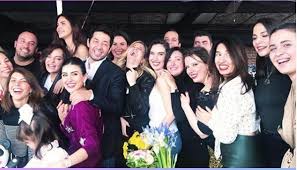 Ankara üniversitesi dil hakkında : Mert Firat Surpriz Parti Ile Esini Sevindirdi Magazinmatik Com