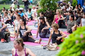 Sonic yoga offers yoga training from beginners to advanced levels in yoga classes, workshops, and yoga teacher training in new york for all age groups. Free Outdoor Yoga Classes To Return To Bryant Park This Month Amnewyork