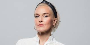 Bella Frank, författare på Fempers Nyheter