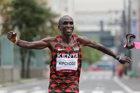 Kipchoge becomes only the third runner to have achieved. Smsdgrp0pctz9m