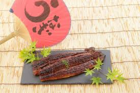 Jun 30, 2021 · 雲林縣鰻魚養殖面積與產量均為全台第1，但去年起受疫情影響外銷受阻，業者生計大受影響，雲林縣口湖鄉金湖休閒農業發展協會因此推出蒲燒鰻. æ—¥æœ¬å¤å¤©å°±è¦åƒ é°»é­š å‰å¾€ç¾Žå'³é°»é­šæ™¯é»žè³žå'³åŽ» çµ•æ™¯æ—¥æœ¬