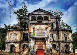These guards are part of he attraction that tourist usually have their. Sejarah Istana Yang Dibina Daripada Sejumlah Putih Telur Dan Manisan Lebah Istana Sepachendera Alor Setar Iluminasi
