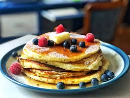 Cr Pes Paisses Au Babeurre Recette De Crepe Mince Facile In 2020 Food Breakfast Pancakes