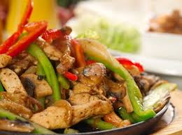 Em Editor S Note The Next Time You Have Family And Friends Over For A Casual Dinner Make It A Fajitas Party With This 300 Calorie Meals Workout Food Recipes