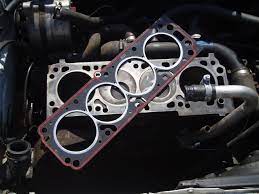 If the it may be hard to determine when you already have oil leaks but be aware of the engines oil consumption now if your either planning to replace gaskets yourself or your just looking to educate yourself about the. Head Gasket Wikipedia