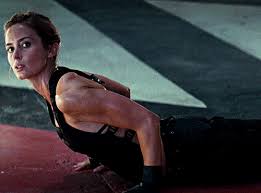 Emily blunt has a super kickass body that's stronger than most men! Deshi Basara Biggsdarklighters Emily Blunt As Rita Vrataski In
