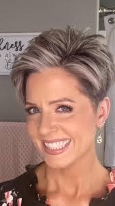 Lesa Logan's Instagram, Twitter & Facebook