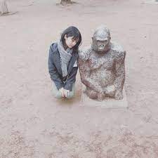 安達祐実 ゴリラさん 肩でもお揉みしましょうか ptaグランパ の ロケ現場にて 卖萌 安達祐実 ゴリラ 肩