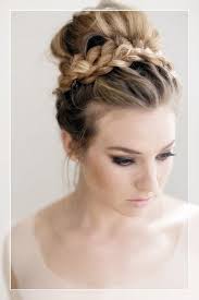 Frisuren Zum Feiern Frisurentrends Brautjungfern Frisuren Haare Hochzeit Frisur Hochgesteckt