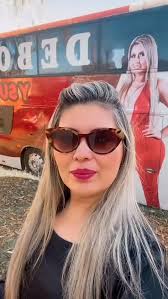 Debora y su banda cumbia con fuerza