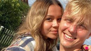 Erstes Bundesliga Tor Felix Gotze Widmet Es Bruder Mario Promiflash De