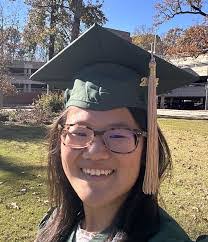 Kelly Efird's Instagram, Twitter & Facebook