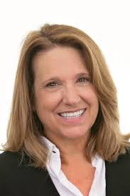 Karen Scherer's Instagram, Twitter & Facebook