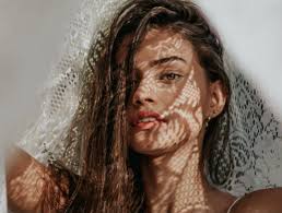 If you know this person well enough to study their body language, you should be able to determine if they are lying about being married. How To Know If A Woman You Like Is Married